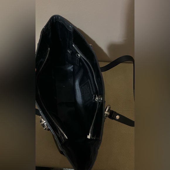 Coach purse - Picture 4 of 4